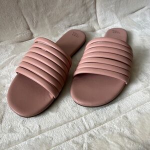 Time and Tru Slippers